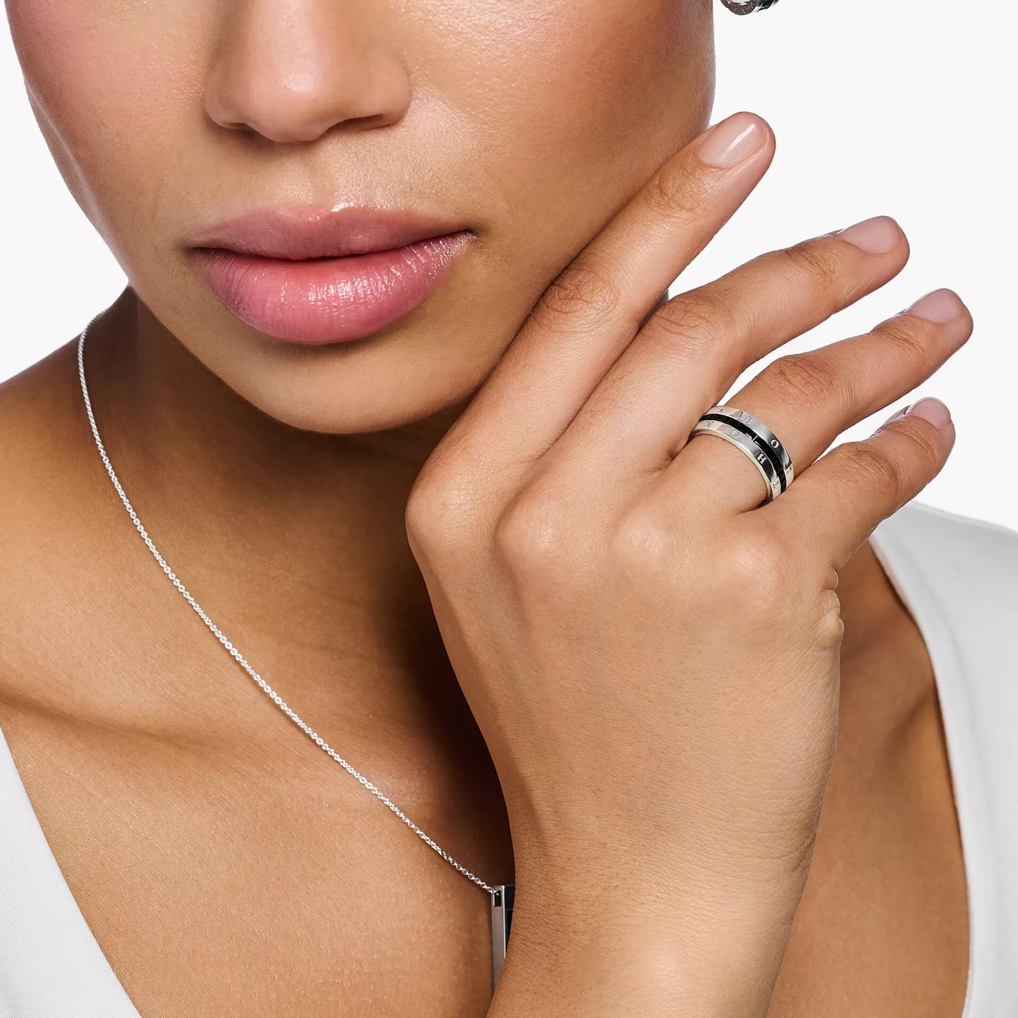 Fashion THOMAS SABO Bague ruban avec pierres noires pavé argent